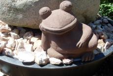 images/stories/referenzen_gartenfiguren/frosch_20111205_2061138541.jpg